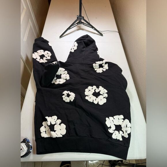 Denim Tears The Cotton Wreath Sweatshirt Black Size XL AUTHENTIC - Picture 4 of 10